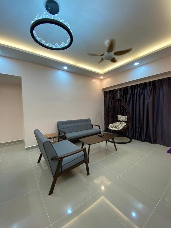 My Suites Sri Sayang Resort Batu Feringgi Luaran gambar